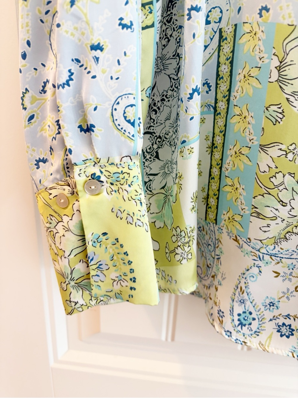 ZARA I NWT Satin Effect Button-Front Long-Sleeve Blouse, Green Paisley Bandana - Picture 6 of 7